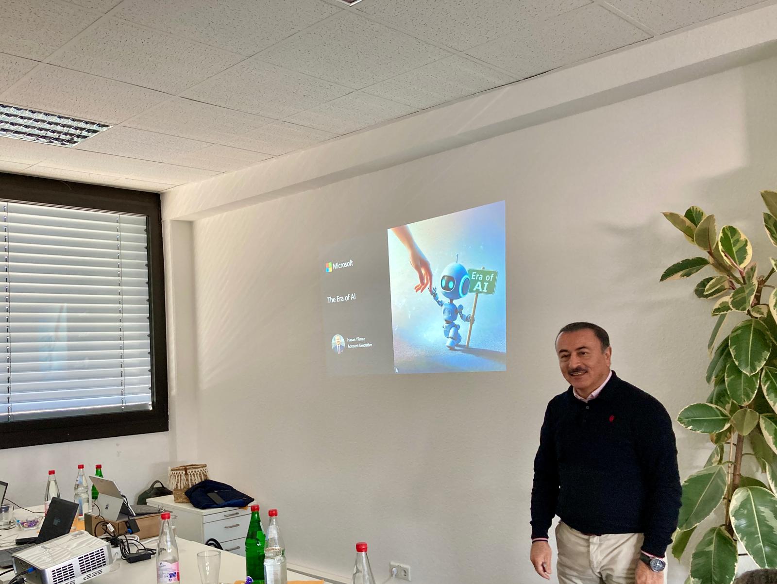 Hasan Yilmaz, Microsoft vor der Titelfolie 